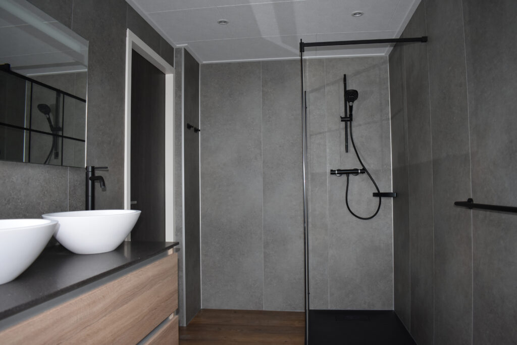 Dichtbijzee hotel Duinsuite badkamer