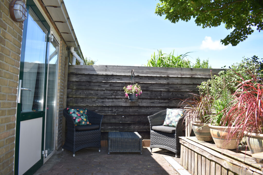 Dichtbijzee hotel Tuinsuite buiten