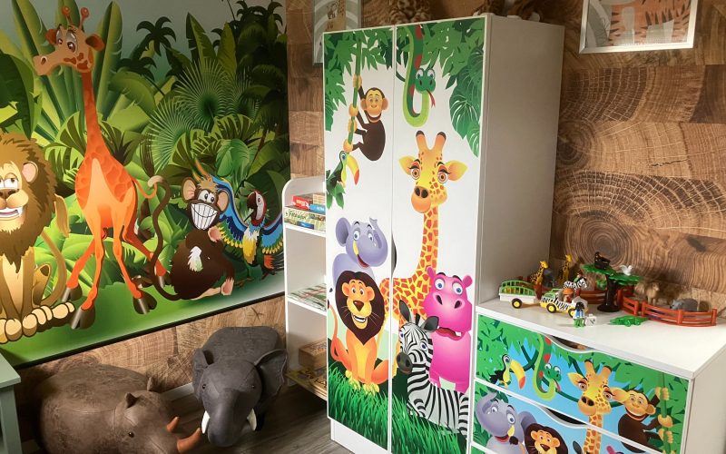 imgi_127_Dichtbijzee-de-reddingboot-jungle-kamer-2-scaled